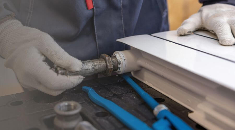 Expert burst pipe repair services in Big Sandy, TN